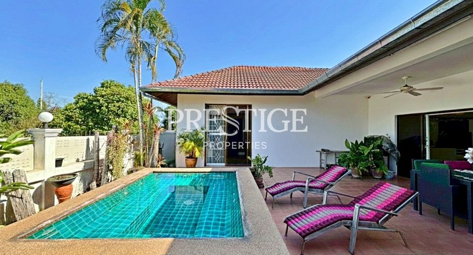 For sale 4 bedrooms house in East Pattaya, Pattaya