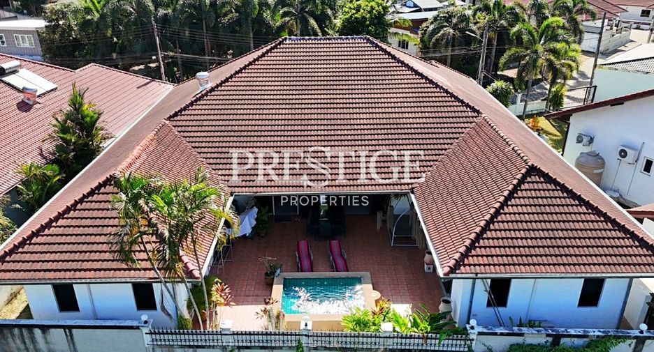 For sale 4 bedrooms house in East Pattaya, Pattaya