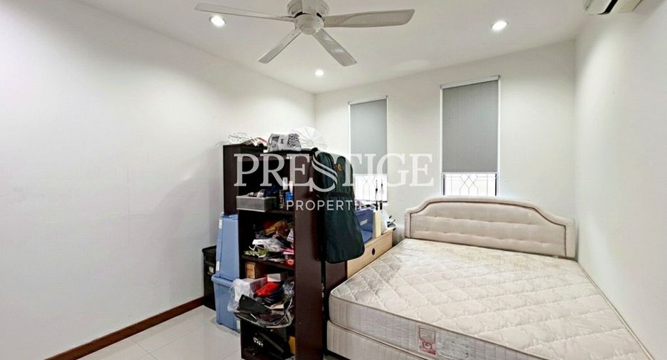 For sale 4 bedrooms house in East Pattaya, Pattaya