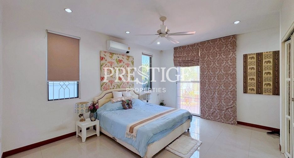 For sale 4 bedrooms house in East Pattaya, Pattaya