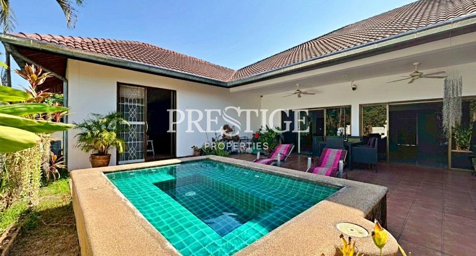 For sale 4 bedrooms house in East Pattaya, Pattaya