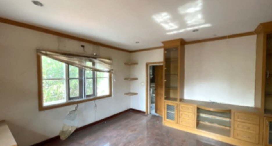 For sale 4 ベッドルーム house in Nong Khaem, Bangkok