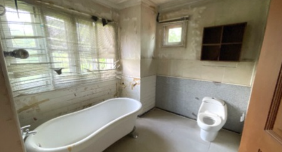 For sale 4 ベッドルーム house in Nong Khaem, Bangkok