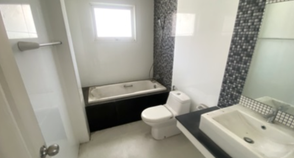For sale 1 bed house in Saphan Sung, Bangkok