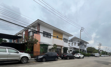 出售 2 卧室 联排别墅 在 Prawet, 曼谷