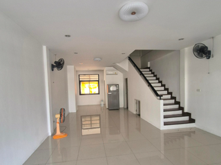 For sale 3 ベッドルーム townhouse in Hang Dong, Chiang Mai