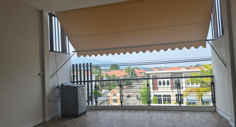Casa adosada en venta de 3 habitaciones en Hang Dong, Chiang Mai