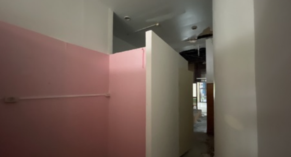 For sale 1 bed retail Space in Huai Khwang, Bangkok