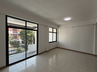 For rent 7 bedrooms townhouse in Bang Na, Bangkok