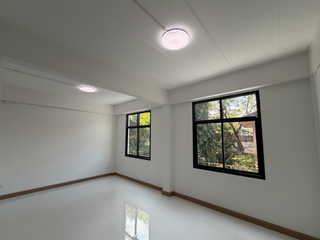 For rent 7 bedrooms townhouse in Bang Na, Bangkok