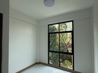 For rent 7 bedrooms townhouse in Bang Na, Bangkok