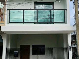 For sale 2 bedrooms townhouse in Mueang Suphanburi, Suphan Buri