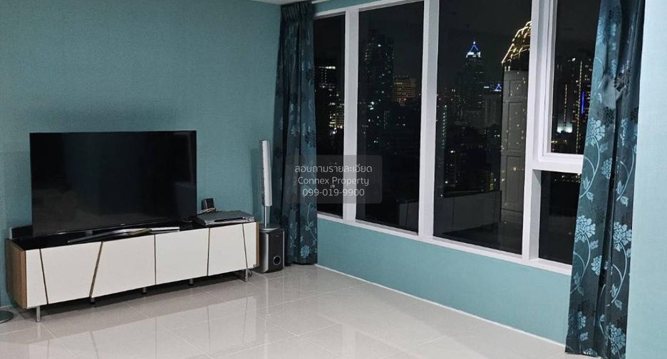 For rent 2 bedrooms condo in Watthana, Bangkok