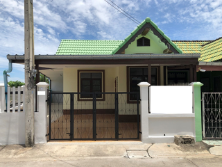 Casa adosada en venta de 2 habitaciones en Bang Lamung, Chonburi
