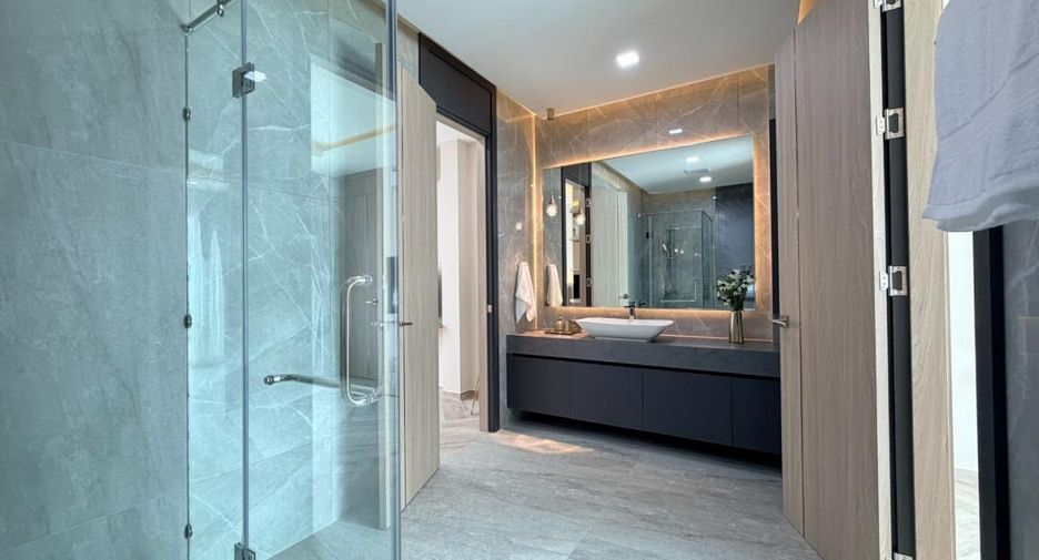 Casa en venta de 5 habitaciones en Bang Lamung, Chonburi
