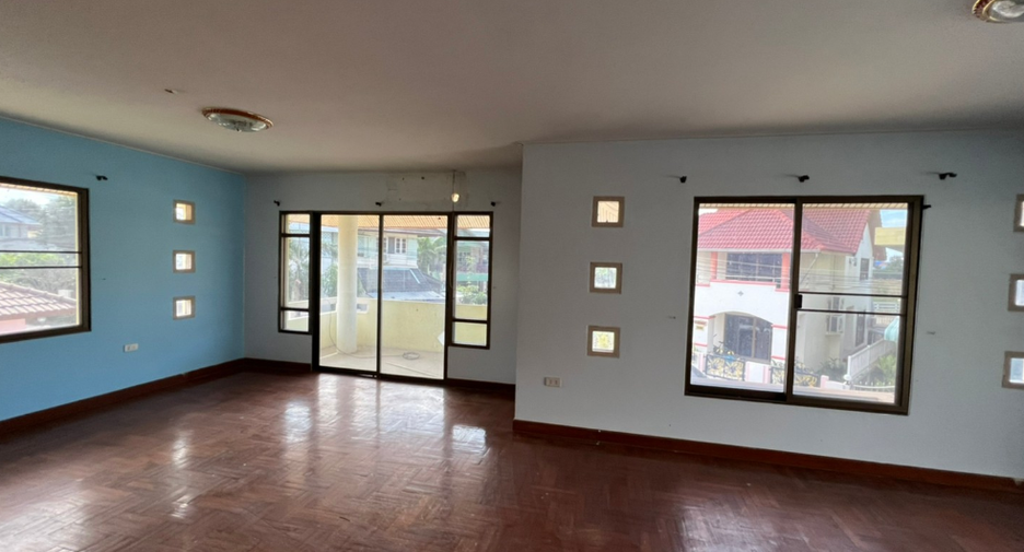 Haus zum Kauf mit 1 Zimmer in Bang Lamung, Chonburi