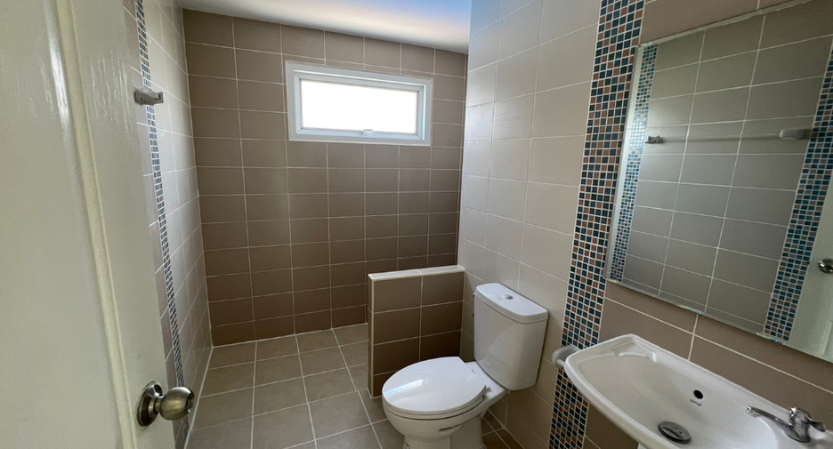 Haus zum Kauf mit 3 Zimmer in Phan Thong, Chonburi