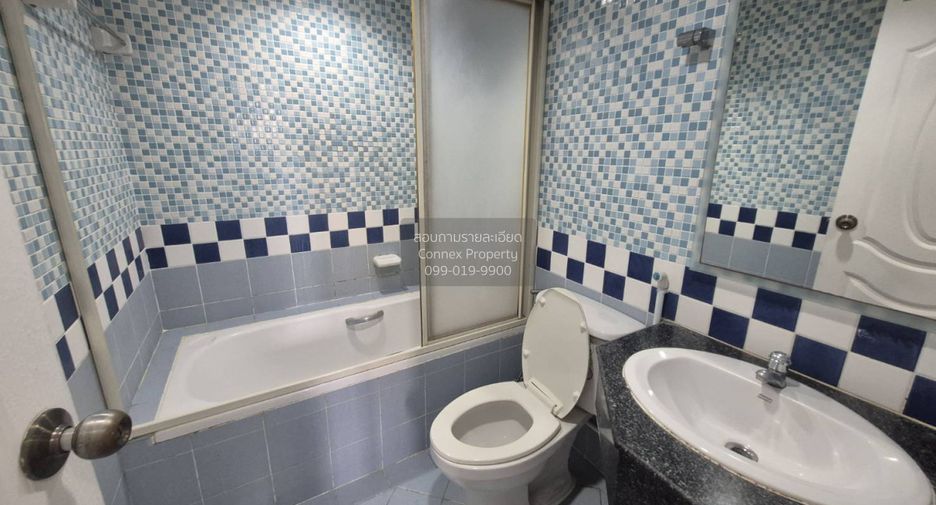 For rent 2 bedrooms condo in Sathon, Bangkok