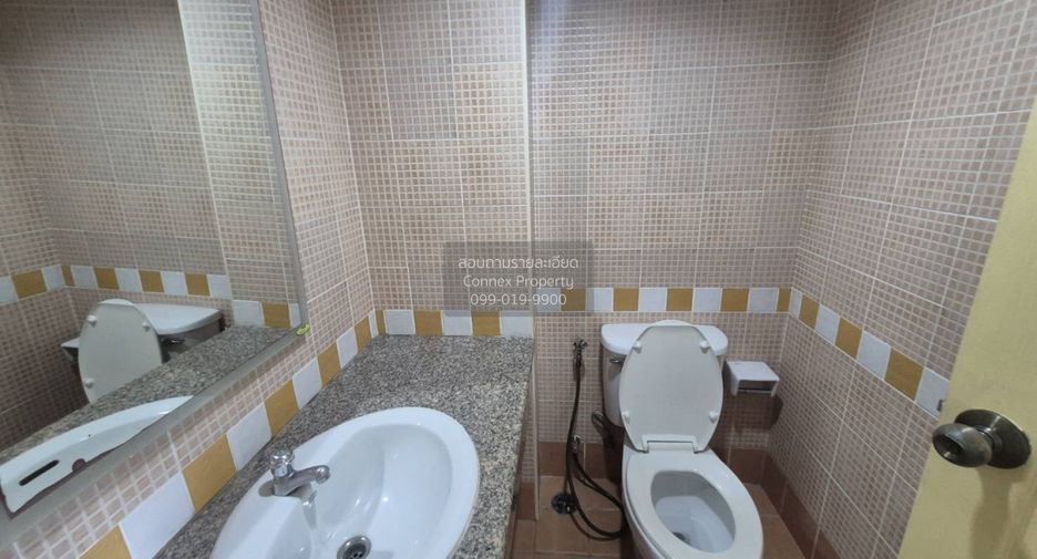For rent 2 bedrooms condo in Sathon, Bangkok