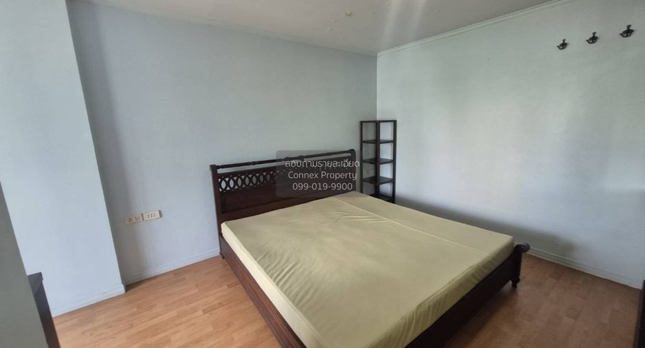 For rent 2 bedrooms condo in Sathon, Bangkok