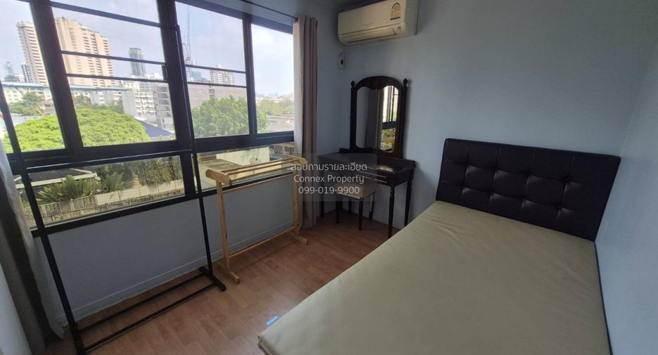 For rent 2 bedrooms condo in Sathon, Bangkok