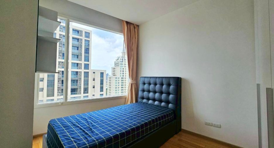For rent 2 bedrooms condo in Khlong Toei, Bangkok