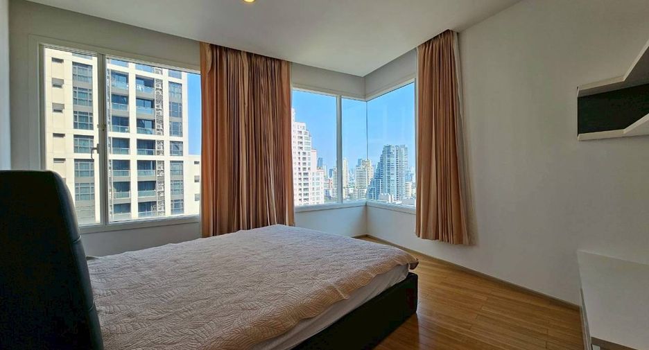 For rent 2 bedrooms condo in Khlong Toei, Bangkok