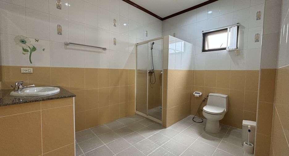 Casa en venta de 3 habitaciones en Bang Lamung, Chonburi