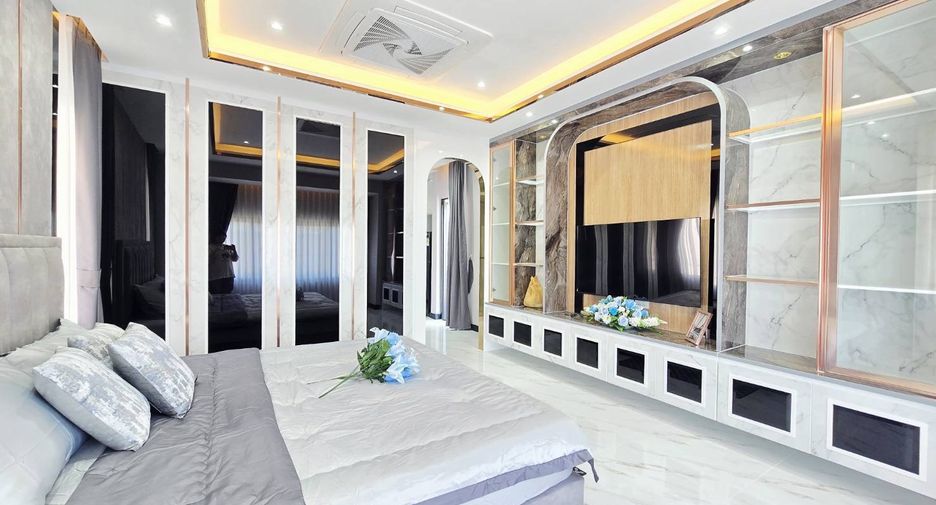 For sale 4 bedrooms house in Bang Lamung, Chonburi