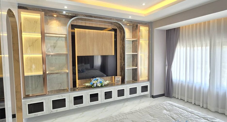 For sale 4 bedrooms house in Bang Lamung, Chonburi