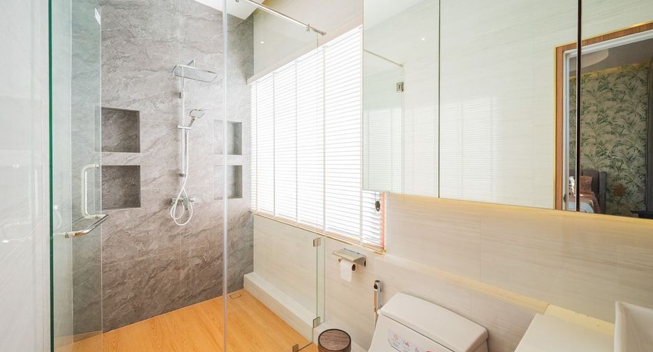 Haus zum Kauf mit 5 Zimmer in Bang Lamung, Chonburi