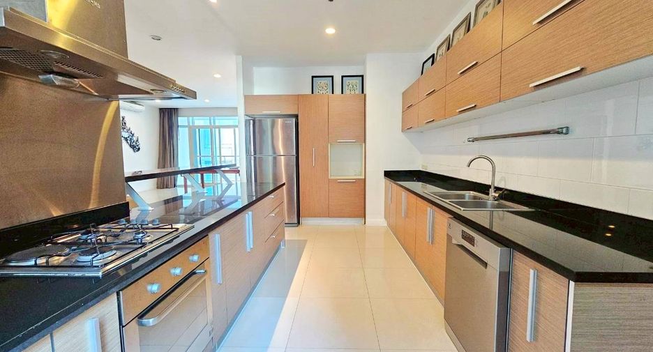 Wohnung zur Miete mit 4 Zimmer in Watthana, Bangkok
