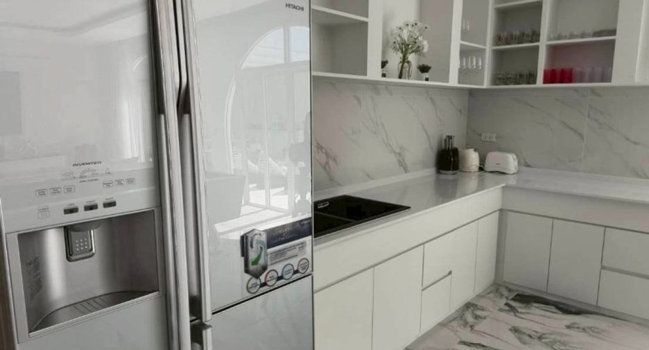Casa en venta de 5 habitaciones en Bang Lamung, Chonburi
