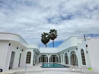 Casa en venta de 5 habitaciones en Bang Lamung, Chonburi