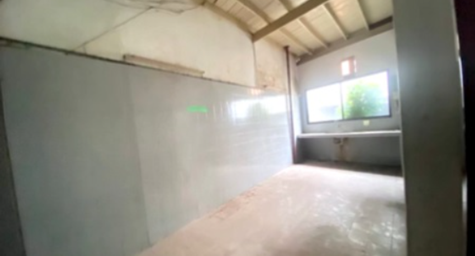 À vendre 1 chambre local commercial à Sattahip, Chonburi