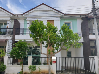 For sale 3 bedrooms townhouse in Lat Lum Kaeo, Pathum Thani