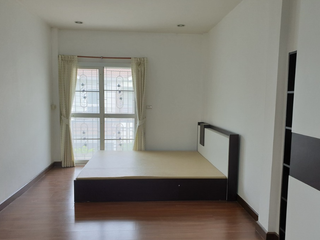 For sale 3 bedrooms townhouse in Lat Lum Kaeo, Pathum Thani
