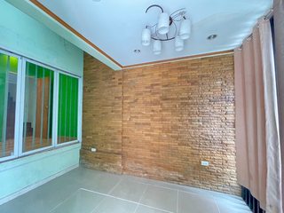 À louer 3 chambres maison de ville à Bang Bua Thong, Nonthaburi