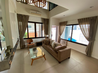 À louer 3 chambres maison de ville à Bang Bua Thong, Nonthaburi