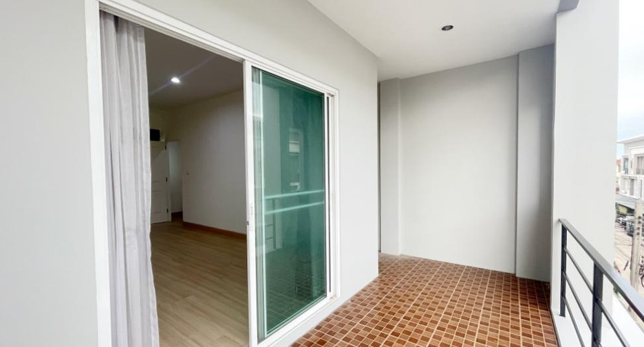 Reihenhaus zum Kauf mit 3 Zimmer in Bang Bua Thong, Nonthaburi