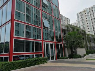 For sale 2 bedrooms condo in Huai Khwang, Bangkok