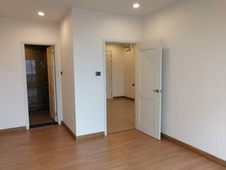 For sale 2 bedrooms condo in Huai Khwang, Bangkok