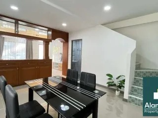 Casa adosada en venta de 3 habitaciones en Bang Lamung, Chonburi
