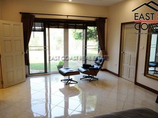 Haus zum Kauf mit 4 Zimmer in Bang Lamung, Chonburi