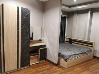 Reihenhaus zur Miete mit 3 Zimmer in Wang Thonglang, Bangkok