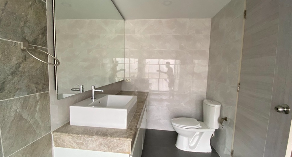 For sale 2 bedrooms townhouse in Pak Kret, Nonthaburi