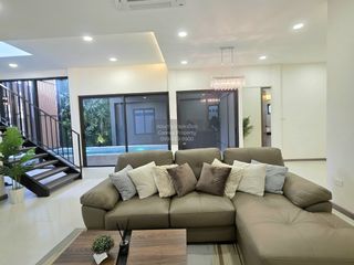 For sale 3 ベッドルーム house in Phra Khanong, Bangkok
