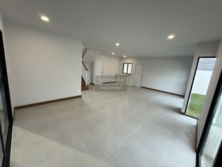 出售 3 卧室 独立屋 在 Prawet, 曼谷