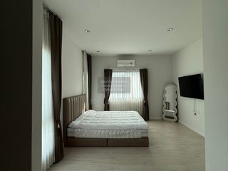 For sale 5 bedrooms house in Pak Kret, Nonthaburi