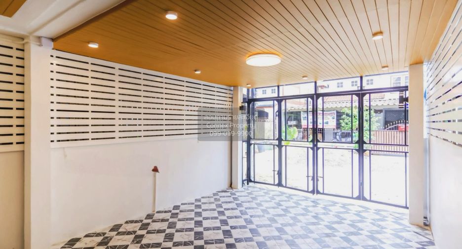 For sale 2 bedrooms townhouse in Lat Phrao, Bangkok